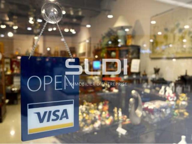 Commerces A LOUER - LYON - 135 m²
