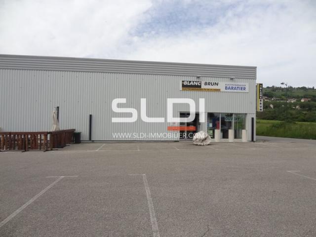 Commerces A VENDRE - LA COTE SAINT ANDRE - 668 m²