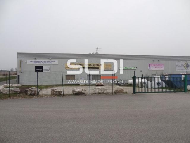 Commerces A VENDRE - LA COTE SAINT ANDRE - 668 m²