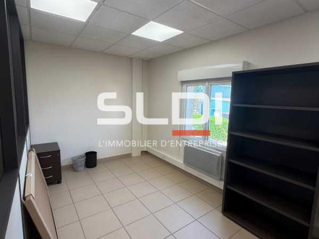 Bureaux A LOUER - TOUSSIEU - 187 m²