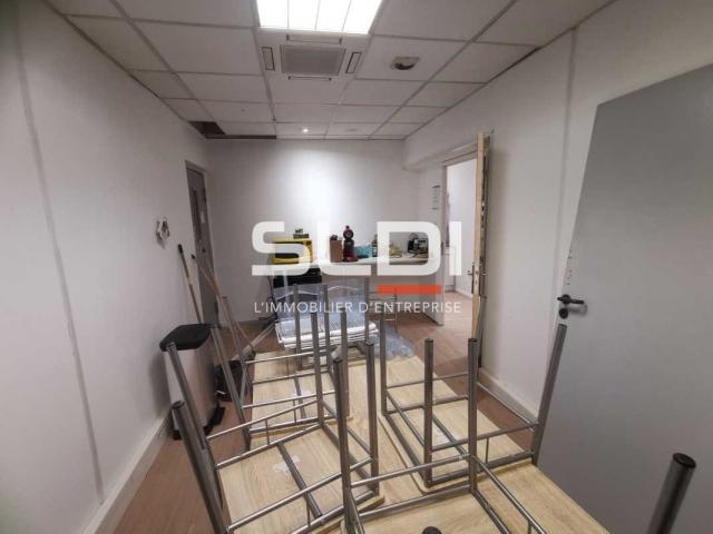 Bureaux A LOUER - TOUSSIEU - 187 m²