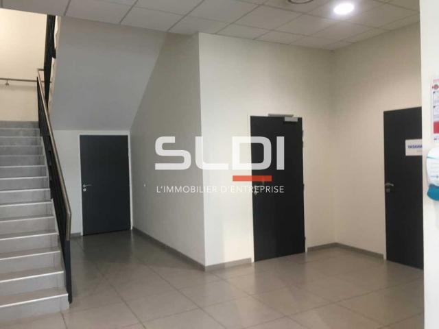 Bureaux A LOUER - SAINT PRIEST - 542 m²