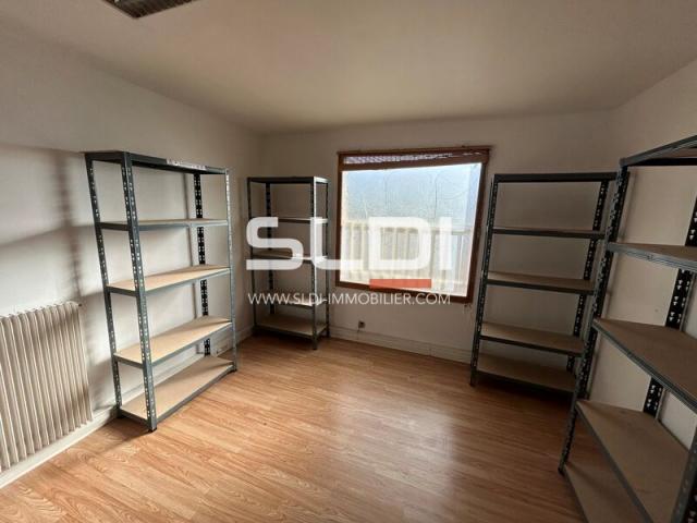 Bureaux A LOUER - MONTANAY - 147 m²