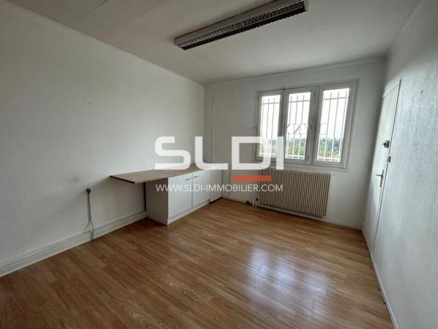 Bureaux A LOUER - MONTANAY - 147 m²