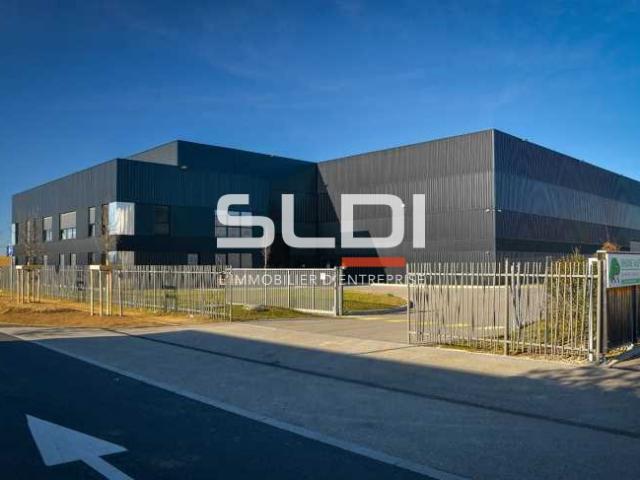 Locaux d'activités A LOUER - GENAS - 2 883 m²