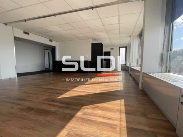 Bureaux A VENDRE OU A LOUER - LYON - 296 m²