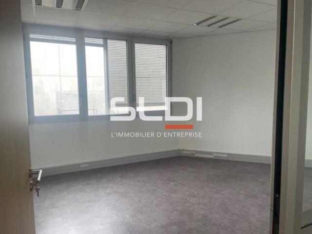 Bureaux A LOUER - CHASSIEU - 1 175 m²