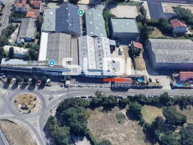 Locaux d'activités A LOUER - VILLEURBANNE - 2 306 m²