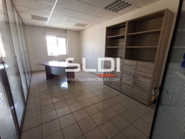 Bureaux A LOUER - SAINT JEAN DE BOURNAY - 177 m²