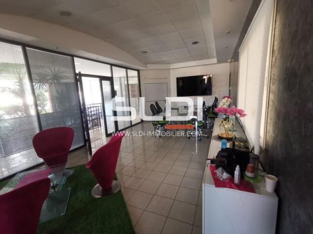 Bureaux A LOUER - SAINT JEAN DE BOURNAY - 177 m²