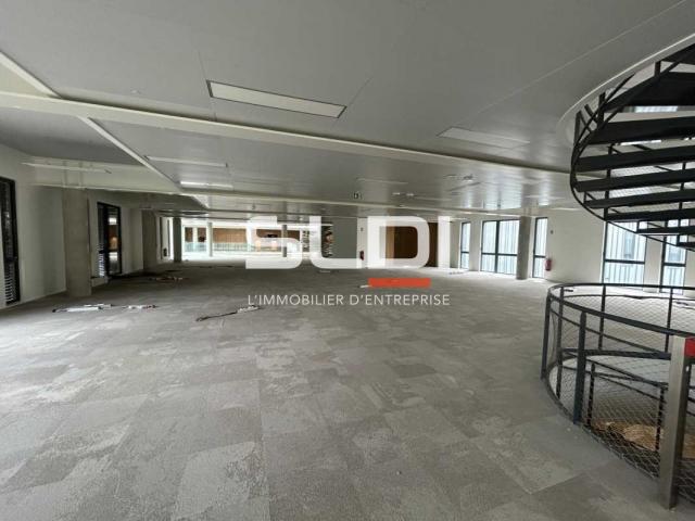 Bureaux A LOUER - LIMONEST - 3 448 m²