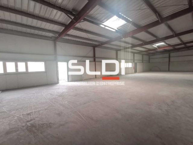 Locaux d'activités A LOUER - BOURGOIN JALLIEU - 254 m²