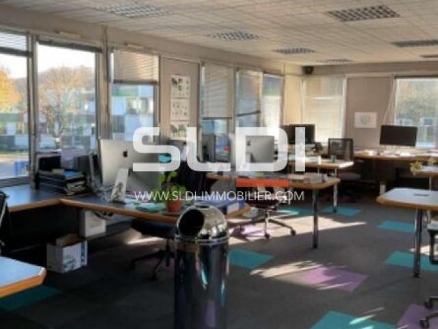 Bureaux A VENDRE - LISSIEU - 315 m²