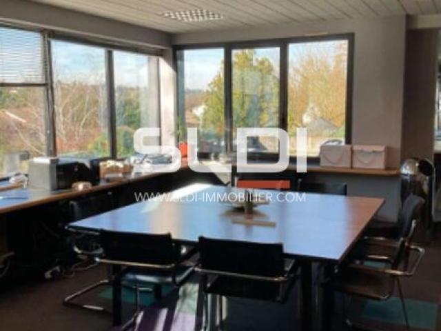 Bureaux A VENDRE - LISSIEU - 315 m²