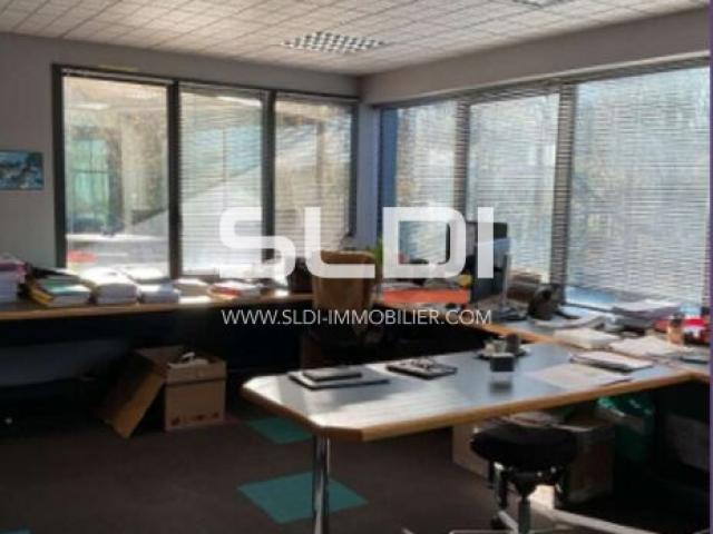 Bureaux A VENDRE - LISSIEU - 315 m²