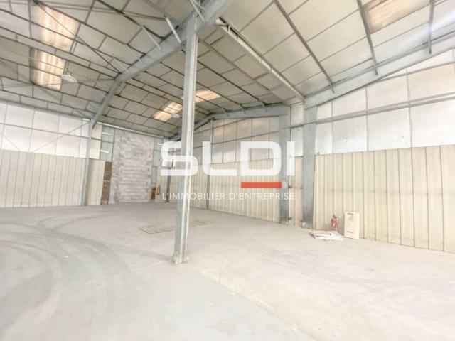 Locaux d'activités A LOUER - MIONS - 614 m²