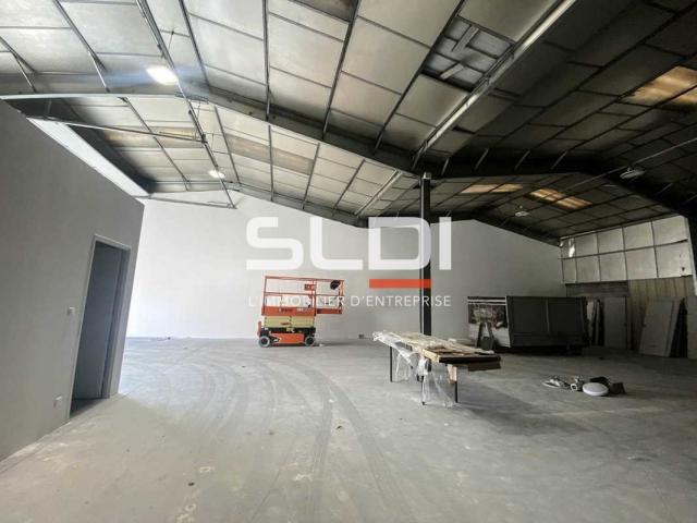 Locaux d'activités A LOUER - MIONS - 614 m²