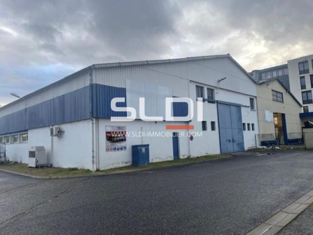 Locaux d'activités A LOUER - VILLEURBANNE - 1 212 m²
