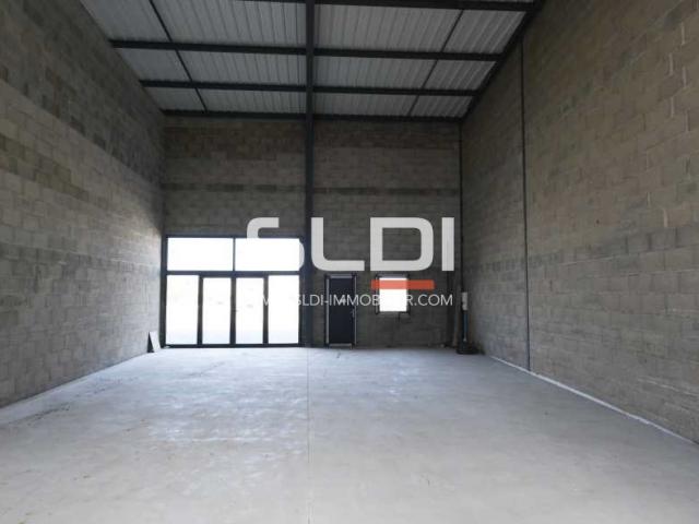 Commerces A LOUER - MIONS - 199 m²