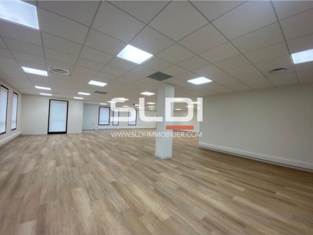 Bureaux A LOUER - GENAS - 206 m²