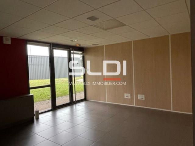 Bureaux A LOUER - RILLIEUX LA PAPE - 252 m²