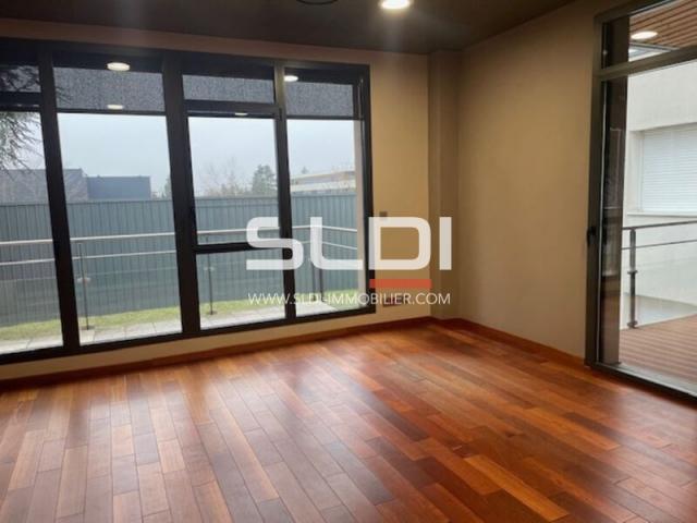 Bureaux A LOUER - RILLIEUX LA PAPE - 252 m²