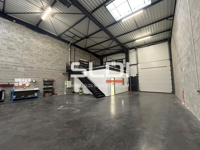 Locaux d'activités A LOUER - VILLEFRANCHE SUR SAONE - 327 m²