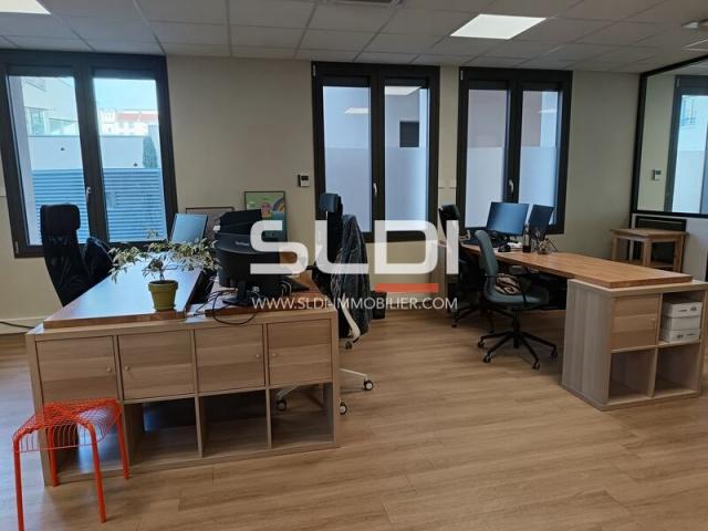 Bureaux A LOUER - VILLEURBANNE - 105 m²