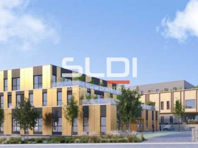 Bureaux A VENDRE - LA TOUR DE SALVAGNY - 194 m²