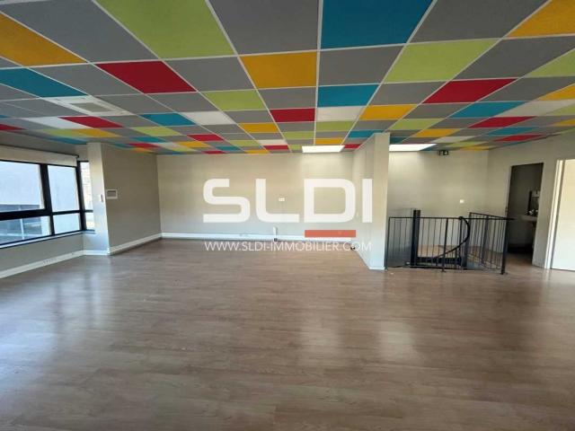 Locaux d'activités A LOUER - ANSE - 705 m²