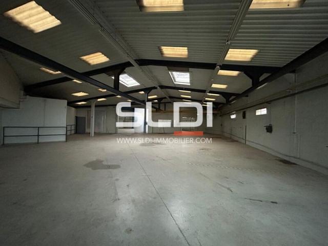 Locaux d'activités A VENDRE - JASSANS RIOTTIER - 4 185 m²