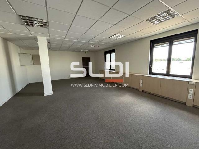 Bureaux A LOUER - DARDILLY - 126 m²