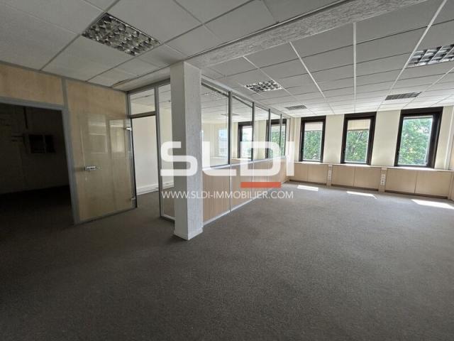 Bureaux A LOUER - DARDILLY - 126 m²