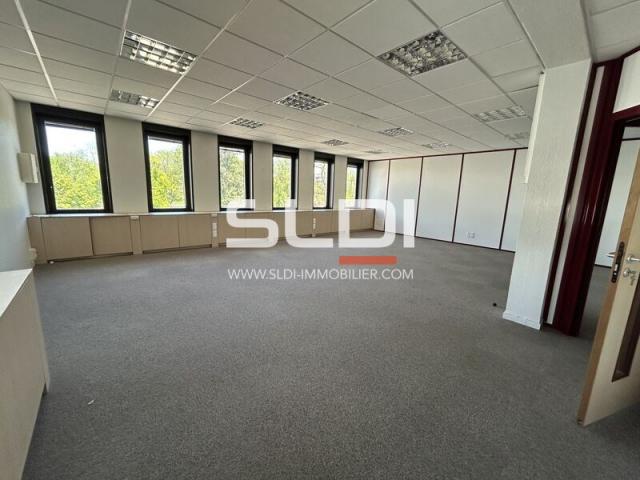 Bureaux A LOUER - DARDILLY - 126 m²
