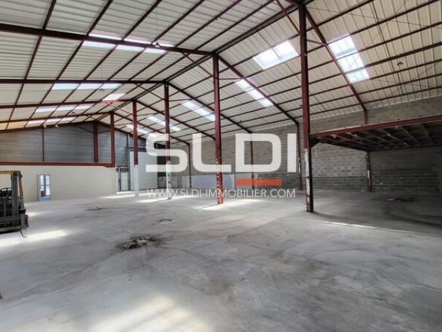 Locaux d'activités A LOUER - VILLEFRANCHE SUR SAONE - 700 m²