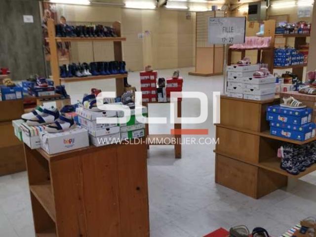 Commerces A VENDRE - RUY MONTCEAU - 1 423 m²