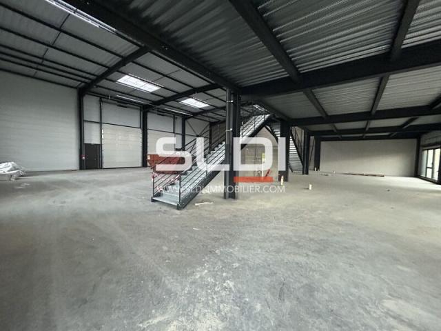 Locaux d'activités A VENDRE - VILLEFRANCHE SUR SAONE - 997 m²