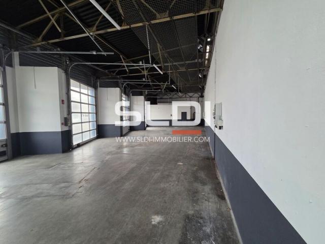 Locaux d'activités A LOUER - VENISSIEUX - 740 m²