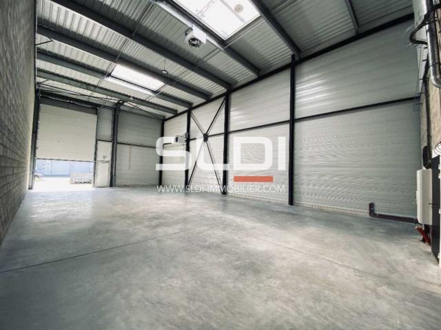 Activités A VENDRE - VAULX EN VELIN - 5 590 m²