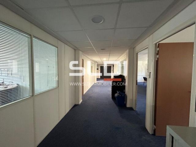 Bureaux A VENDRE - ECULLY - 593 m²