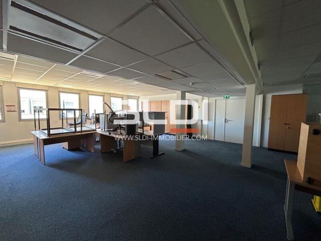 Bureaux A VENDRE - ECULLY - 593 m²