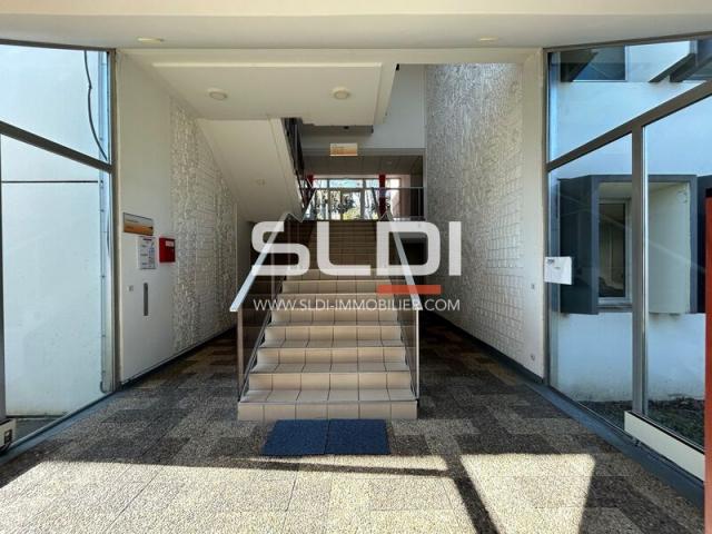 Bureaux A VENDRE - ECULLY - 593 m²