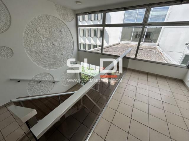 Bureaux A LOUER - ECULLY - 178 m²