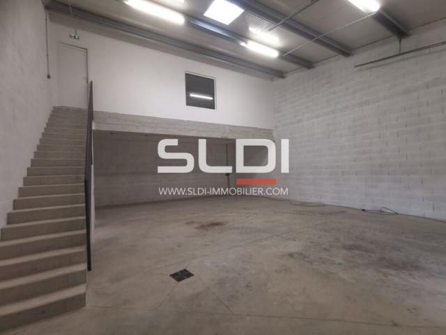 Locaux d'activités A LOUER - VAULX MILIEU - 155 m²