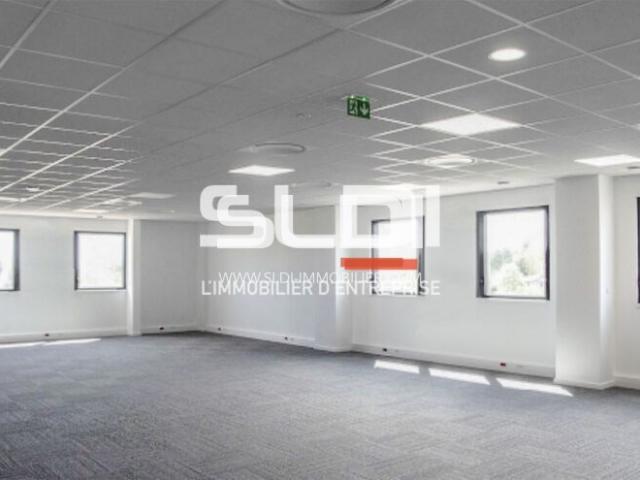 Bureaux A VENDRE - SAINT PRIEST - 167 m²