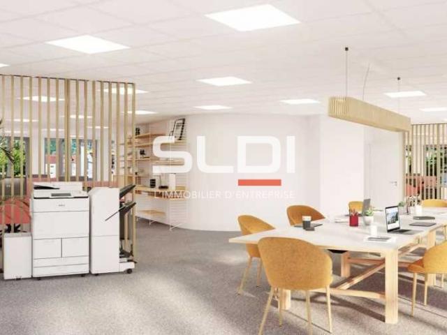 Bureaux A LOUER - EYBENS - 157 m²