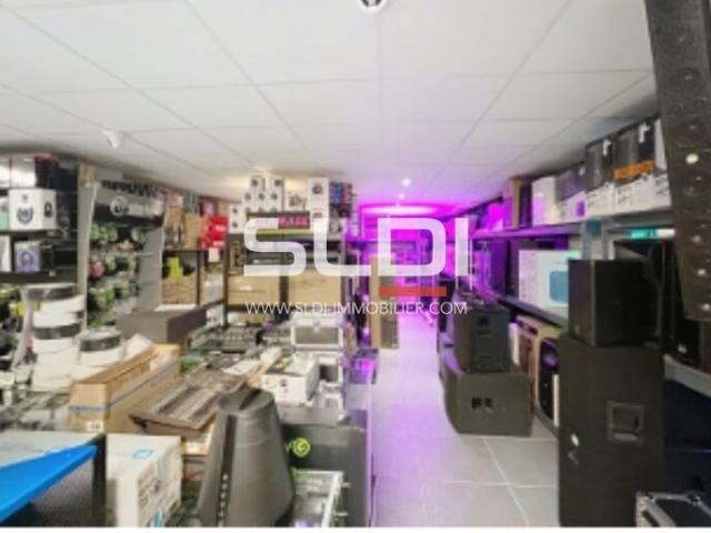 Commerces A VENDRE - VILLEURBANNE - 237 m²