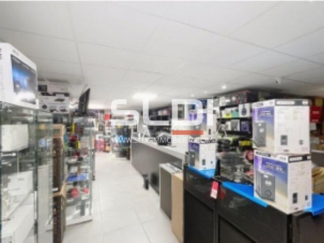 Commerces A VENDRE - VILLEURBANNE - 237 m²
