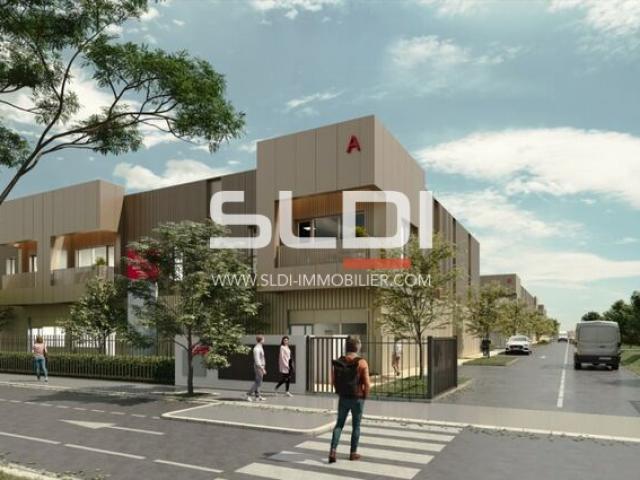 Locaux d'activités A VENDRE - VAULX EN VELIN - 1 402 m²