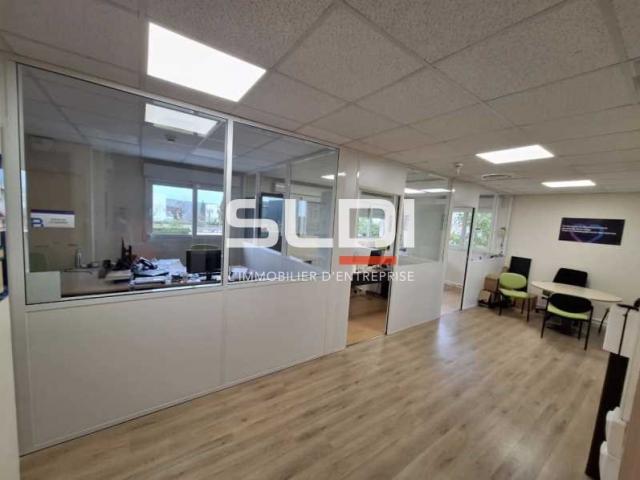 Bureaux A LOUER - CHASSIEU - 210 m²